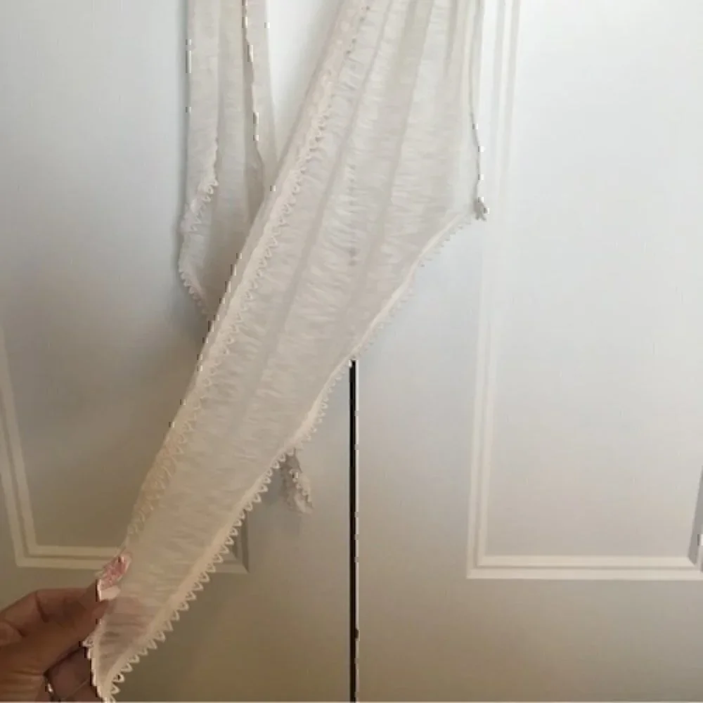 Girls size 12  Justice off white scarf